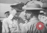 Immagine di General Douglas MacArthur Manila Filippine, 1945, secondo 18 filmato di repertorio 65675045297