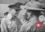 Immagine di General Douglas MacArthur Manila Filippine, 1945, secondo 24 filmato di repertorio 65675045297
