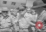 Immagine di General Douglas MacArthur Manila Filippine, 1945, secondo 38 filmato di repertorio 65675045297