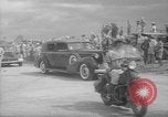 Immagine di General Douglas MacArthur Manila Filippine, 1945, secondo 55 filmato di repertorio 65675045297