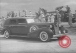 Immagine di General Douglas MacArthur Manila Filippine, 1945, secondo 57 filmato di repertorio 65675045297