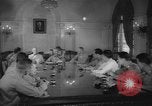 Immagine di Riunione della commissione Manila Filippine, 1945, secondo 21 filmato di repertorio 65675045299