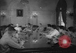 Immagine di Riunione della commissione Manila Filippine, 1945, secondo 24 filmato di repertorio 65675045299