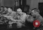 Immagine di Riunione della commissione Manila Filippine, 1945, secondo 48 filmato di repertorio 65675045299