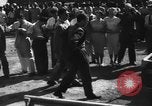 Immagine di Officer ispeziona Indie occidentali, 1958, secondo 55 filmato di repertorio 65675045307