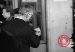 Immagine di Rifugiati fuggono dalla Germania est alla Germania Ovest Germania, 1953, secondo 1 filmato di repertorio 65675045314
