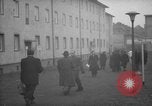Immagine di Rifugiati fuggono dalla Germania est alla Germania Ovest Germania, 1953, secondo 31 filmato di repertorio 65675045314