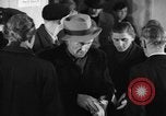Immagine di I rifugiati tedeschi Germania, 1953, secondo 14 filmato di repertorio 65675045315