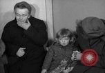 Immagine di I rifugiati tedeschi Germania, 1953, secondo 22 filmato di repertorio 65675045315