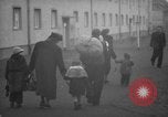 Immagine di I rifugiati tedeschi Germania, 1953, secondo 39 filmato di repertorio 65675045315