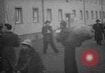 Immagine di I rifugiati tedeschi Germania, 1953, secondo 49 filmato di repertorio 65675045315