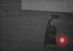 Immagine di I rifugiati tedeschi Germania, 1953, secondo 56 filmato di repertorio 65675045315