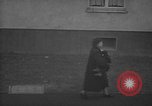 Immagine di I rifugiati tedeschi Germania, 1953, secondo 60 filmato di repertorio 65675045315