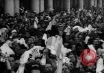 Standbild Menschen am Hafen Naher Osten, 1953, aus Sekunde 4 historischem Filmmaterial Videoclip 65675045316