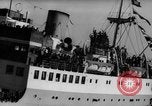 Standbild Menschen am Hafen Naher Osten, 1953, aus Sekunde 6 historischem Filmmaterial Videoclip 65675045316