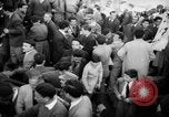 Standbild Menschen am Hafen Naher Osten, 1953, aus Sekunde 15 historischem Filmmaterial Videoclip 65675045316