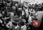 Standbild Menschen am Hafen Naher Osten, 1953, aus Sekunde 16 historischem Filmmaterial Videoclip 65675045316