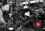 Standbild Menschen am Hafen Naher Osten, 1953, aus Sekunde 18 historischem Filmmaterial Videoclip 65675045316