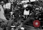 Standbild Menschen am Hafen Naher Osten, 1953, aus Sekunde 19 historischem Filmmaterial Videoclip 65675045316