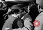 Standbild Menschen am Hafen Naher Osten, 1953, aus Sekunde 28 historischem Filmmaterial Videoclip 65675045316