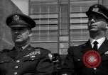 Standbild US-Admiral William M Fechteler Neapel Italien, 1954, aus Sekunde 23 historischem Filmmaterial Videoclip 65675045320