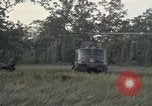 Standbild USA1st Kavallerie Division Vietnam, 1965, aus Sekunde 19 historischem Filmmaterial Videoclip 65675045328