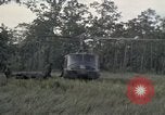 Standbild USA1st Kavallerie Division Vietnam, 1965, aus Sekunde 24 historischem Filmmaterial Videoclip 65675045328