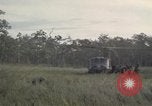 Standbild USA1st Kavallerie Division Vietnam, 1965, aus Sekunde 31 historischem Filmmaterial Videoclip 65675045328