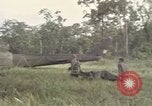 Standbild USA1st Kavallerie Division Vietnam, 1965, aus Sekunde 35 historischem Filmmaterial Videoclip 65675045328
