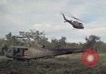 Standbild USA1st Kavallerie Division Vietnam, 1965, aus Sekunde 51 historischem Filmmaterial Videoclip 65675045328