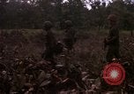 Standbild USA1st Kavallerie Division Vietnam, 1965, aus Sekunde 17 historischem Filmmaterial Videoclip 65675045329