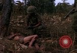 Standbild USA1st Kavallerie Division Vietnam, 1965, aus Sekunde 33 historischem Filmmaterial Videoclip 65675045329