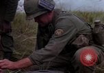 Standbild USA1st Kavallerie Division Vietnam, 1965, aus Sekunde 13 historischem Filmmaterial Videoclip 65675045330