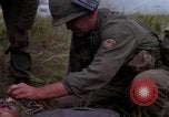 Standbild USA1st Kavallerie Division Vietnam, 1965, aus Sekunde 15 historischem Filmmaterial Videoclip 65675045330