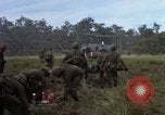 Standbild USA1st Kavallerie Division Vietnam, 1965, aus Sekunde 49 historischem Filmmaterial Videoclip 65675045330