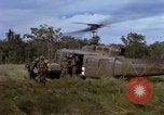 Standbild USA1st Kavallerie Division Vietnam, 1965, aus Sekunde 54 historischem Filmmaterial Videoclip 65675045330