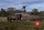 Standbild USA1st Kavallerie Division Vietnam, 1965, aus Sekunde 56 historischem Filmmaterial Videoclip 65675045330