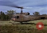 Standbild USA1st Kavallerie Division Vietnam, 1965, aus Sekunde 58 historischem Filmmaterial Videoclip 65675045330