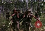 Standbild USA1st Kavallerie Division Vietnam, 1965, aus Sekunde 13 historischem Filmmaterial Videoclip 65675045331
