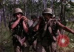 Standbild USA1st Kavallerie Division Vietnam, 1965, aus Sekunde 15 historischem Filmmaterial Videoclip 65675045331