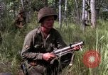 Standbild USA1st Kavallerie Division Vietnam, 1965, aus Sekunde 26 historischem Filmmaterial Videoclip 65675045331