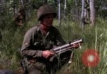 Standbild USA1st Kavallerie Division Vietnam, 1965, aus Sekunde 27 historischem Filmmaterial Videoclip 65675045331