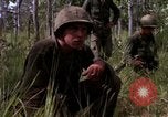Standbild USA1st Kavallerie Division Vietnam, 1965, aus Sekunde 30 historischem Filmmaterial Videoclip 65675045331