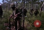 Standbild USA1st Kavallerie Division Vietnam, 1965, aus Sekunde 44 historischem Filmmaterial Videoclip 65675045331