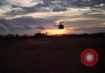 Standbild USA1st Kavallerie Division Vietnam, 1965, aus Sekunde 15 historischem Filmmaterial Videoclip 65675045333