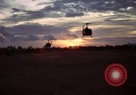 Standbild USA1st Kavallerie Division Vietnam, 1965, aus Sekunde 17 historischem Filmmaterial Videoclip 65675045333