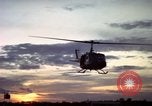 Standbild USA1st Kavallerie Division Vietnam, 1965, aus Sekunde 20 historischem Filmmaterial Videoclip 65675045333