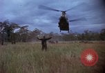 Standbild USA1st Kavallerie Division Vietnam, 1965, aus Sekunde 3 historischem Filmmaterial Videoclip 65675045334