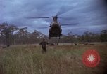Standbild USA1st Kavallerie Division Vietnam, 1965, aus Sekunde 7 historischem Filmmaterial Videoclip 65675045334