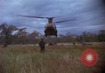 Standbild USA1st Kavallerie Division Vietnam, 1965, aus Sekunde 10 historischem Filmmaterial Videoclip 65675045334